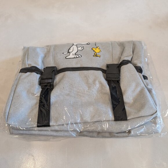 Peanuts Snoopy and Woodstock Brand New Grey Napsack - Picture 3 of 3